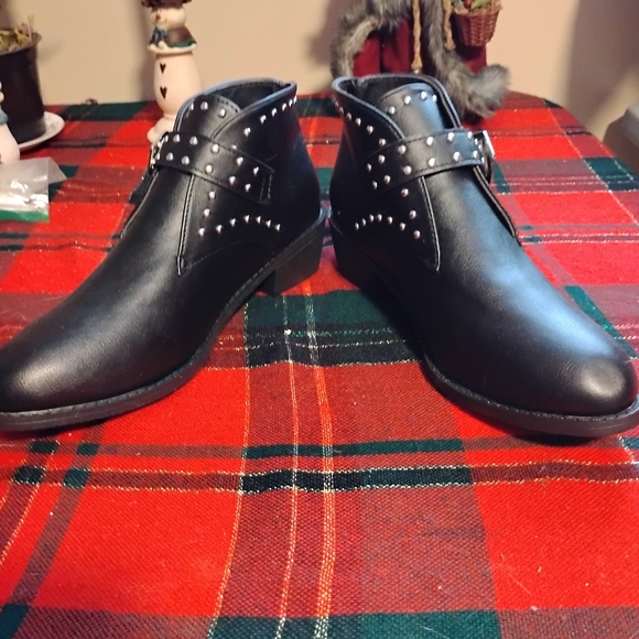 Shoes - Women's Black Studded Ankle Boots US Size 12